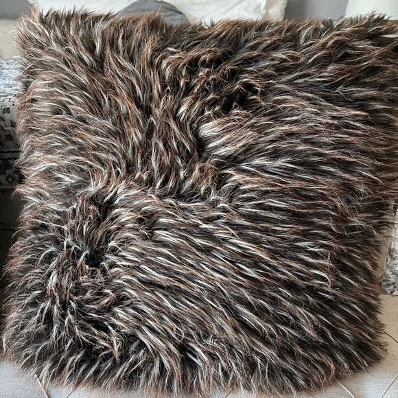 Faux fur large decorative pillows hardly used in great condition! - Picture 2 of 3